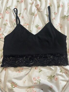 SHEIN Black Ribbed Lace Trim Crop Cami Top